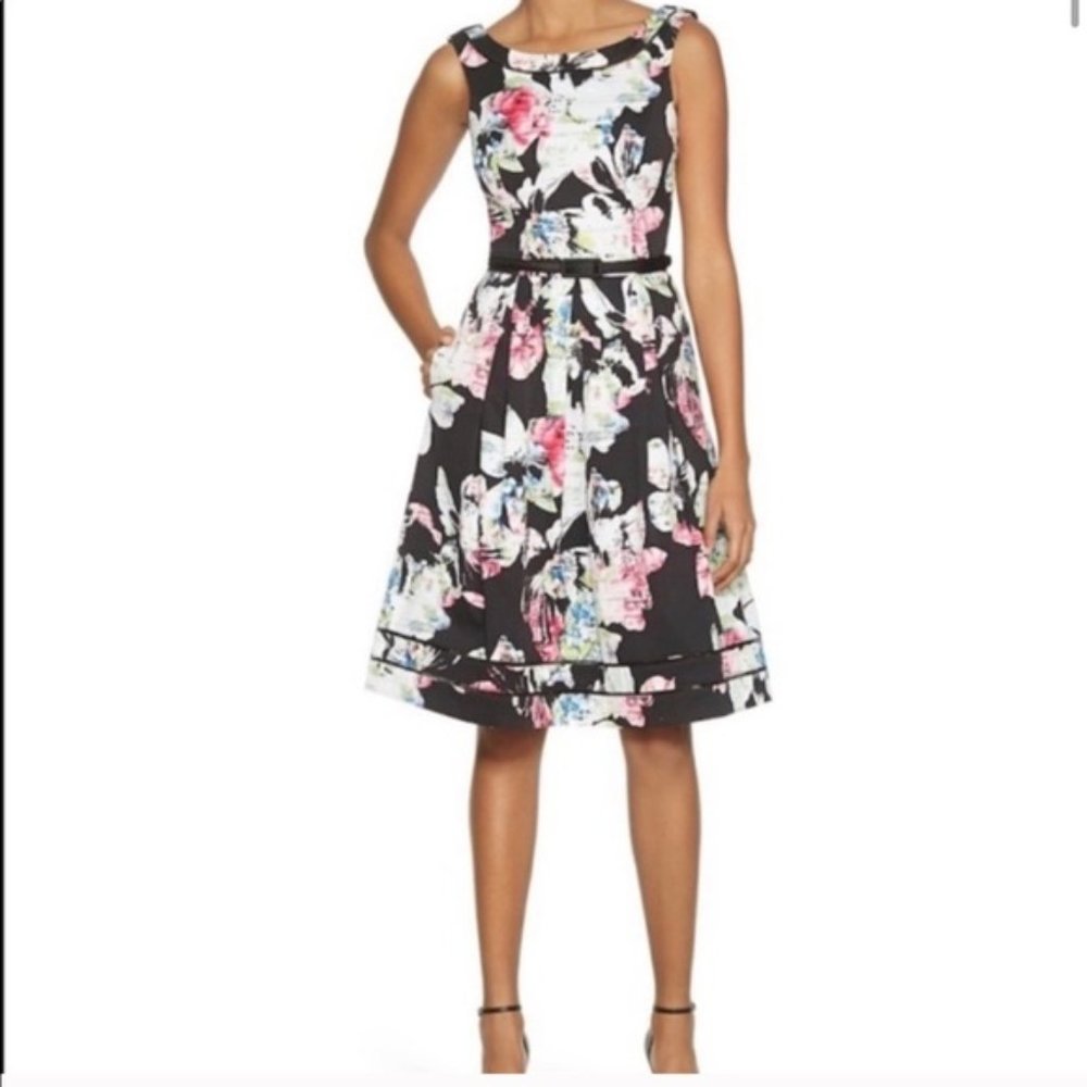 EUC White House Black Market Fit&Flare Dress